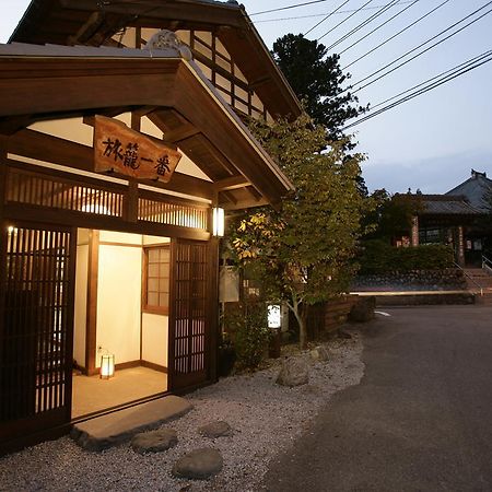 Oyo Hatago Ichiban Hotel Chichibu Buitenkant foto