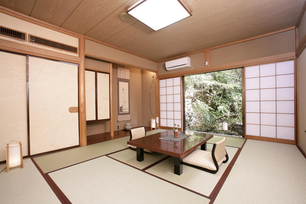 Oyo Hatago Ichiban Hotel Chichibu Buitenkant foto